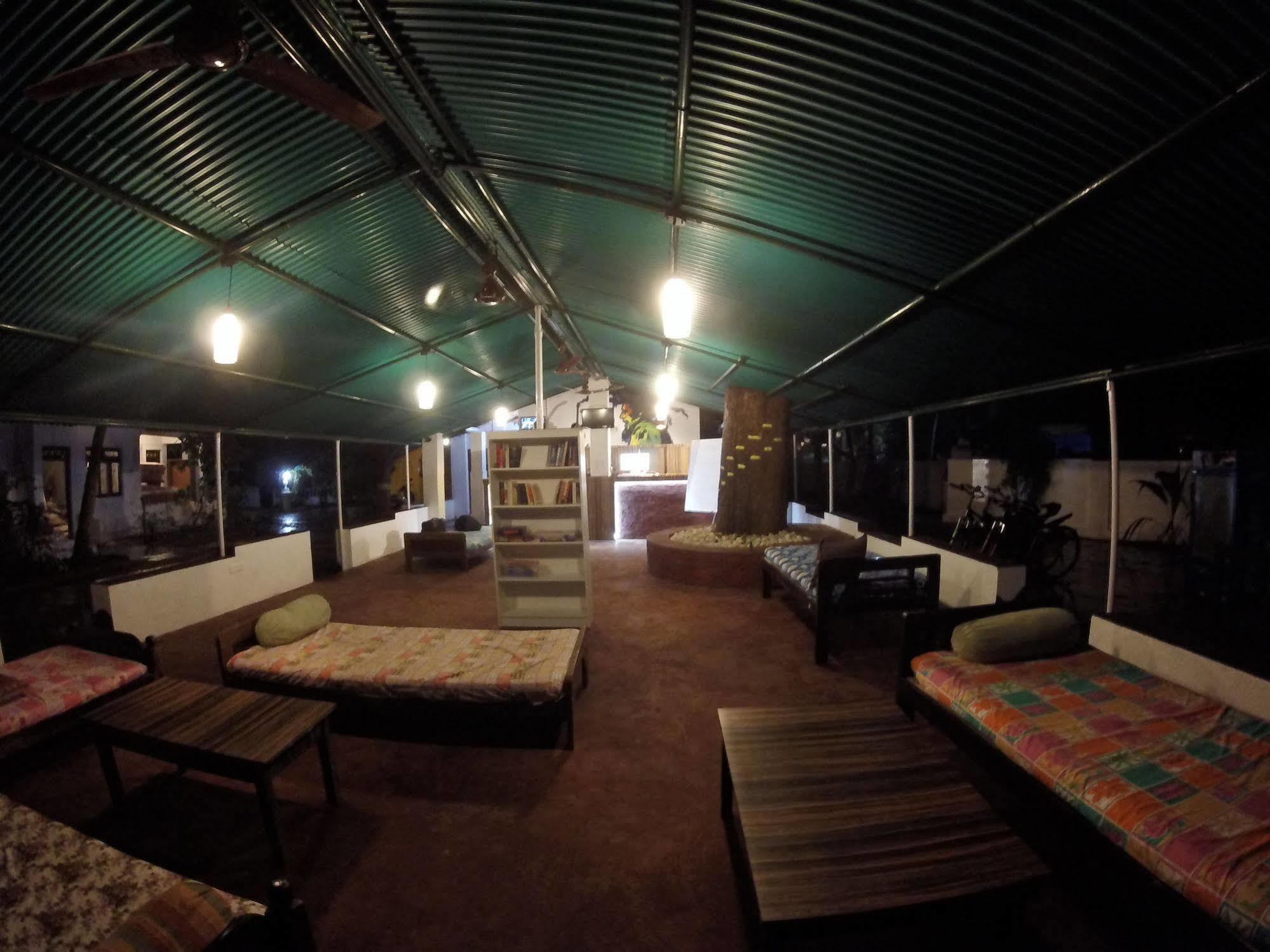 Backpacker Panda Goa Hostel Calangute Kültér fotó