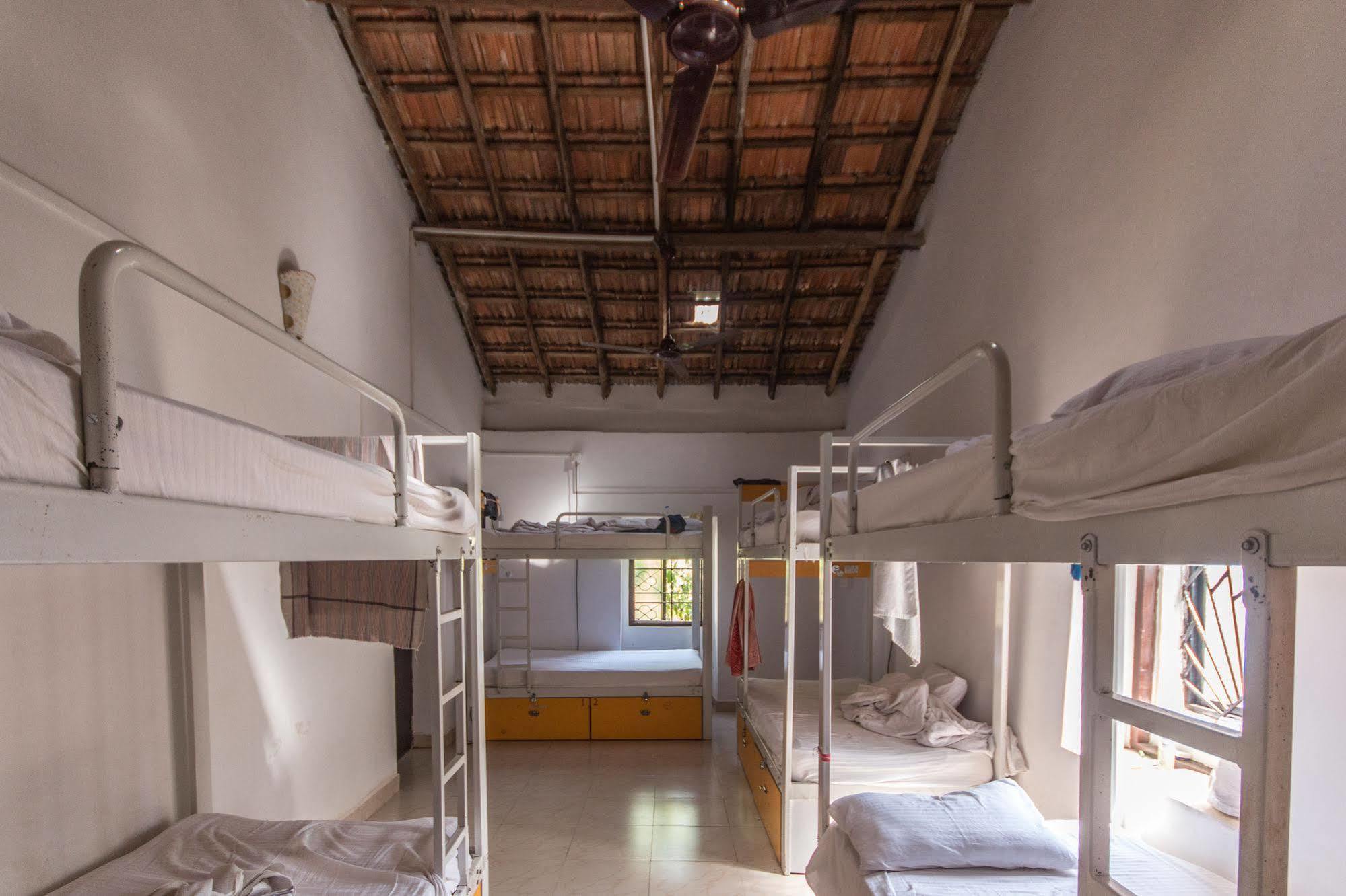 Backpacker Panda Goa Hostel Calangute Kültér fotó