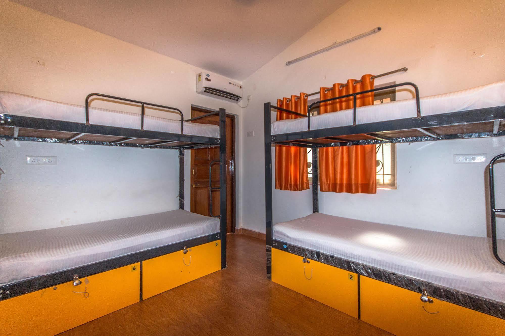 Backpacker Panda Goa Hostel Calangute Kültér fotó